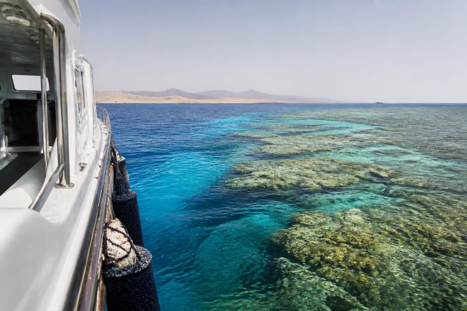 Hurghada Travel Guide: Beaches, Diving, Desert Trips and Practical Tips